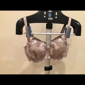 Chantelle Bra 36D Gently used